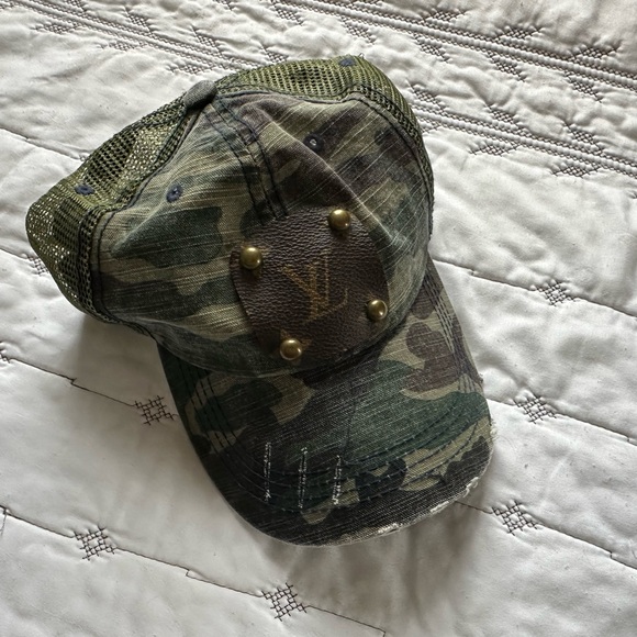 LV Vintage Boho Bags - Picture 2 of 3